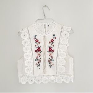 Vintage / S / Embroidered Linen and Lace Top